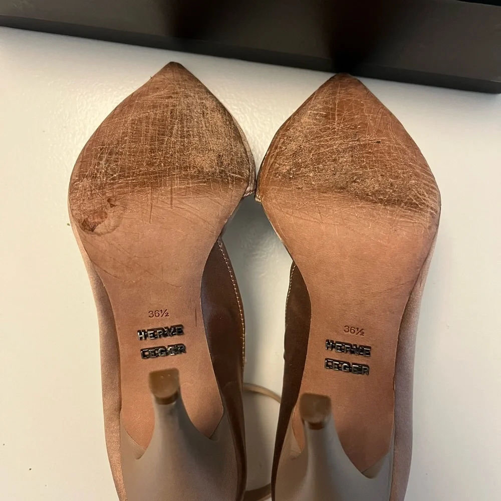 Herve Leger nude light pink neutral satin pointed point toe heels pumps … - Picture 6 of 10